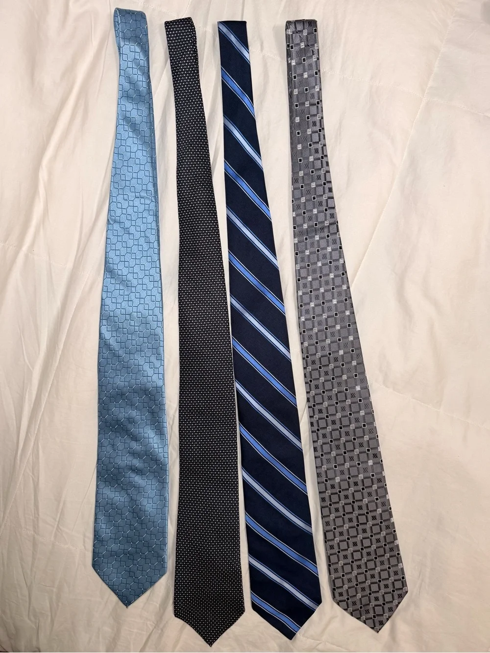 4x Men's Blue & Gray Patterned Silk Ties